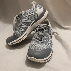 DREW Balance Athletic Shoes - Size 9.5 M